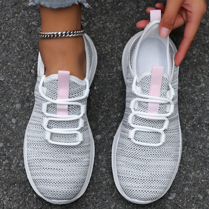 Ultra-light breathable comfort trainers
