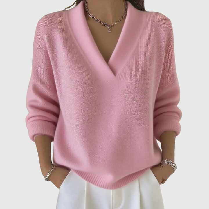 Faye | Soft V-neck jumper in a relaxed fit
