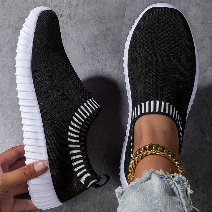 Ultra-lightweight non-slip sock trainers