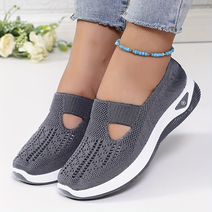 Easy slip-on trainers, stable comfort