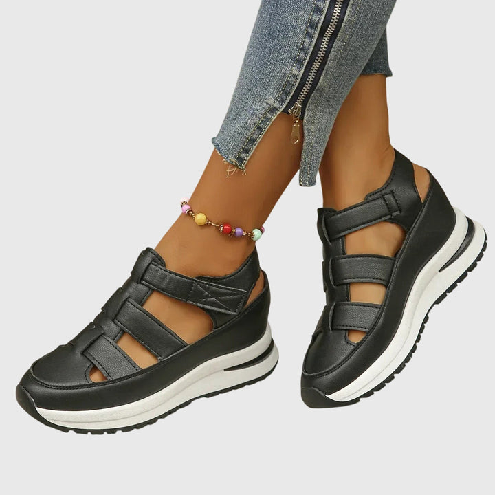 Finnie - Versatile Orthopaedic Sandals