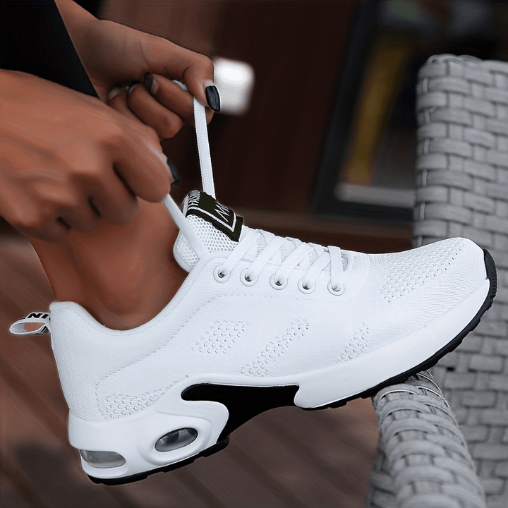 Breathable air-cushioned non-slip trainers