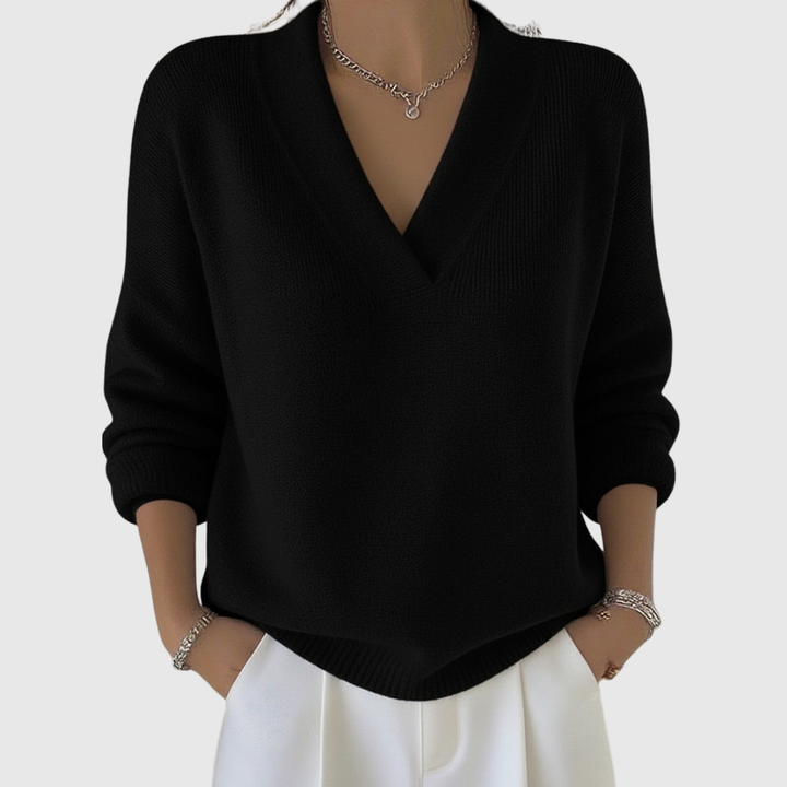 Faye | Soft V-neck jumper in a relaxed fit