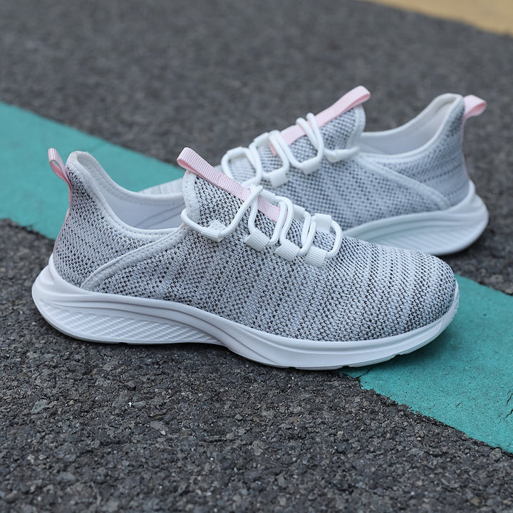 Ultra-light breathable comfort trainers