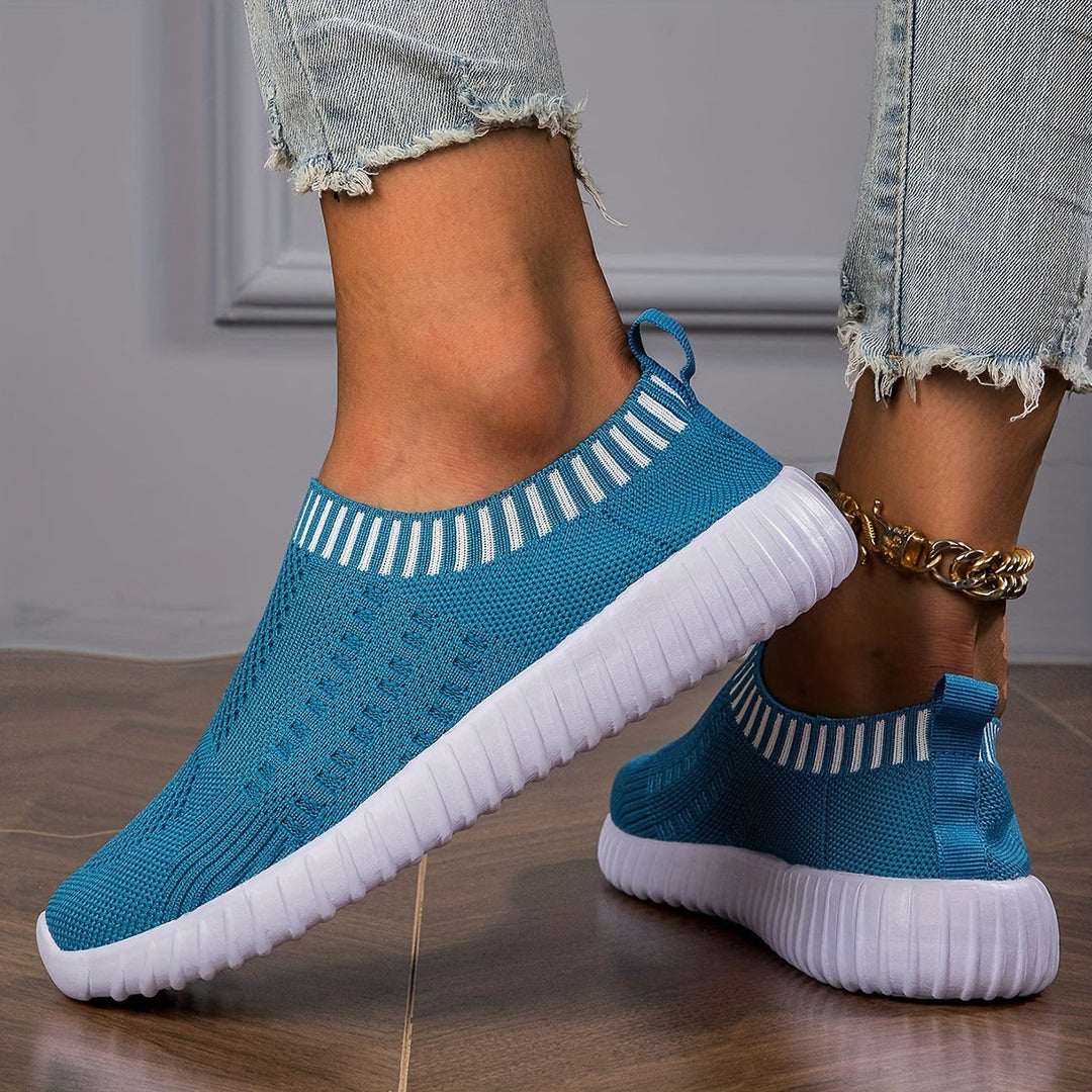 Ultra-lightweight non-slip sock trainers