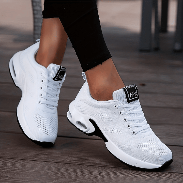 Breathable air-cushioned non-slip trainers
