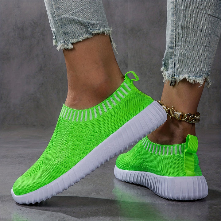 Ultra-lightweight non-slip sock trainers
