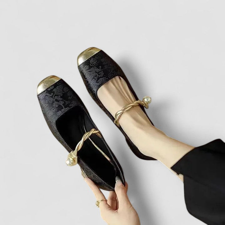 Pax - Elegant orthopaedic Mary Janes